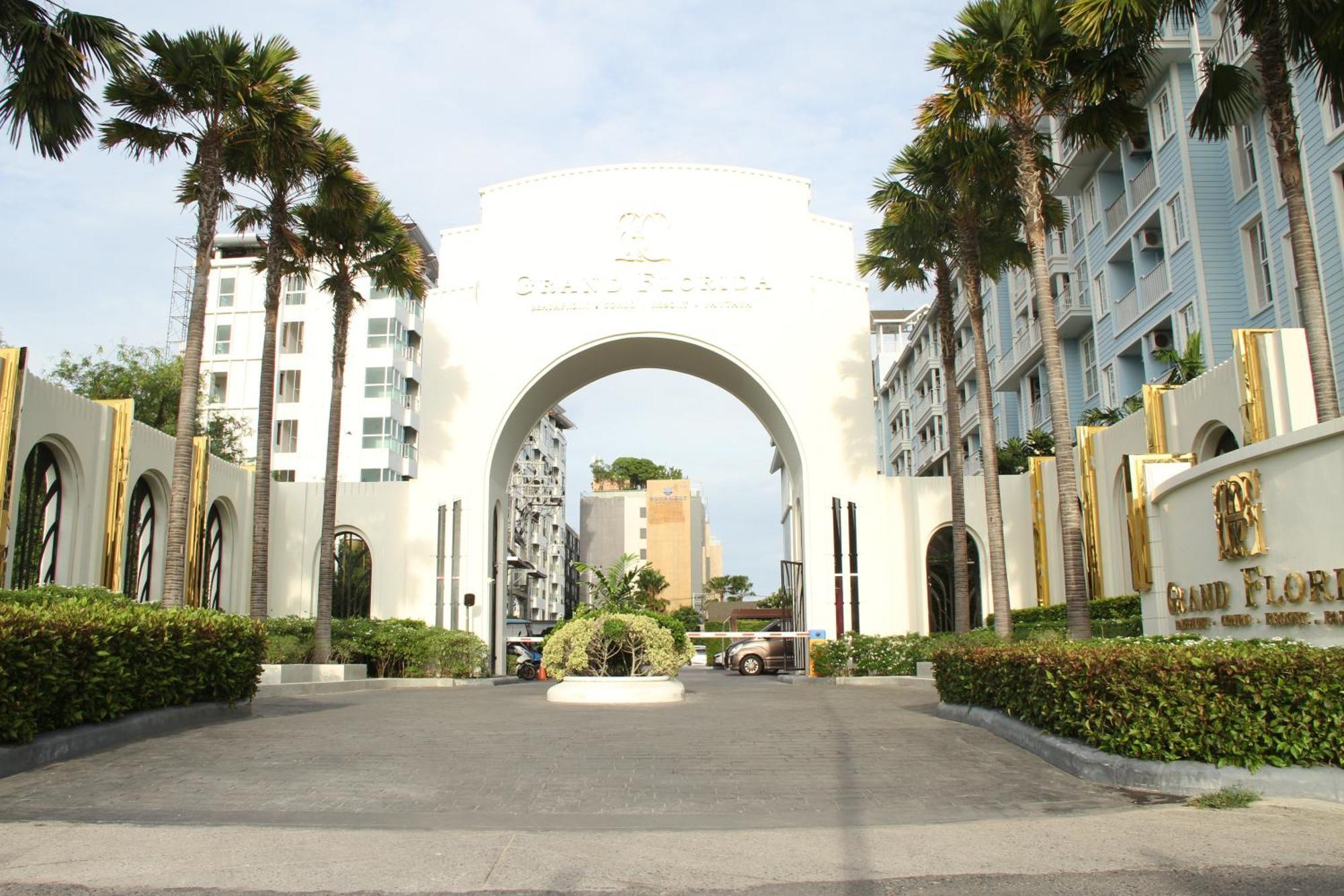 Grand Florida芭提雅带免费游泳池温泉桑拿浴和健身房瑜伽室私家海滩公寓e206 Na Chom Thian Ngoại thất bức ảnh